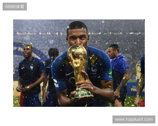 懂球帝2025年10月足坛MVP：姆巴佩蝉联！